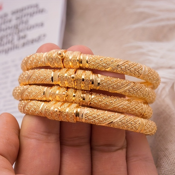 Luxurious 24K Gold-Plated Open Bangle: Bridal Elegance, Timeless Hand Jewelry - Picture 4 of 5